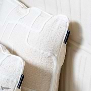 Dedar kussens-Selected Wallpapers-Interiors