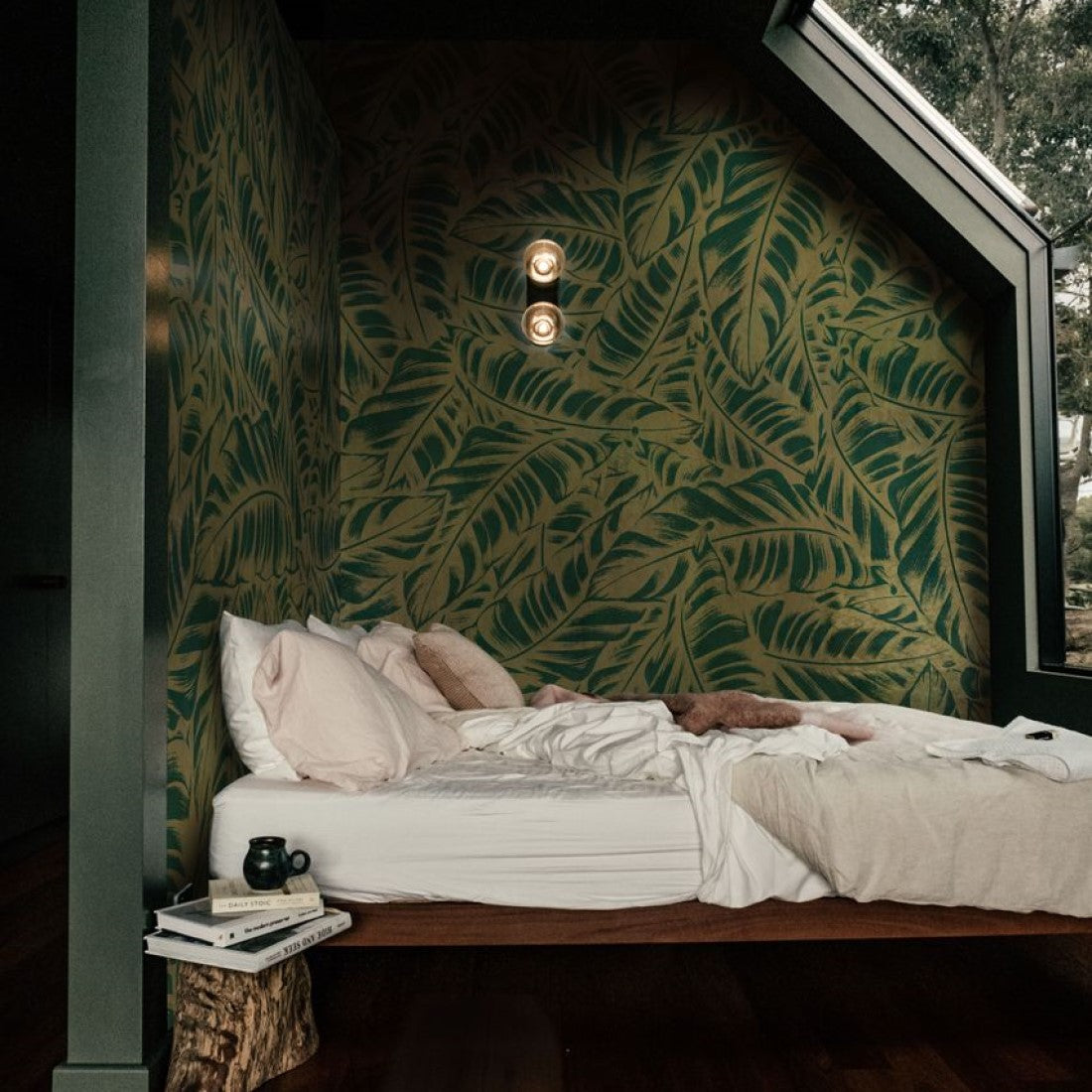 The Vein behang-Behang-Daisy James-Selected Wallpapers &amp; Interiors
