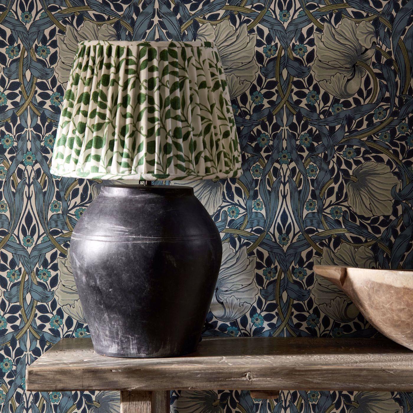 Pimpernel behang-Behang-Morris & Co-Selected Wallpapers &amp; Interiors
