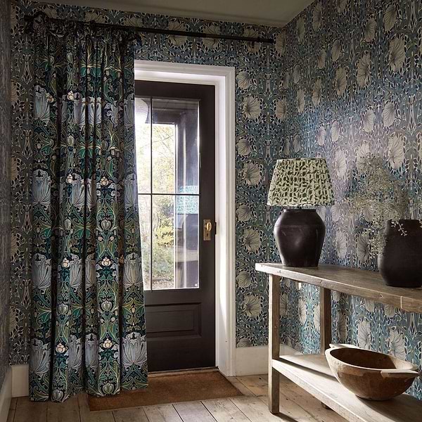 Pimpernel behang-Behang-Morris & Co-Selected Wallpapers &amp; Interiors