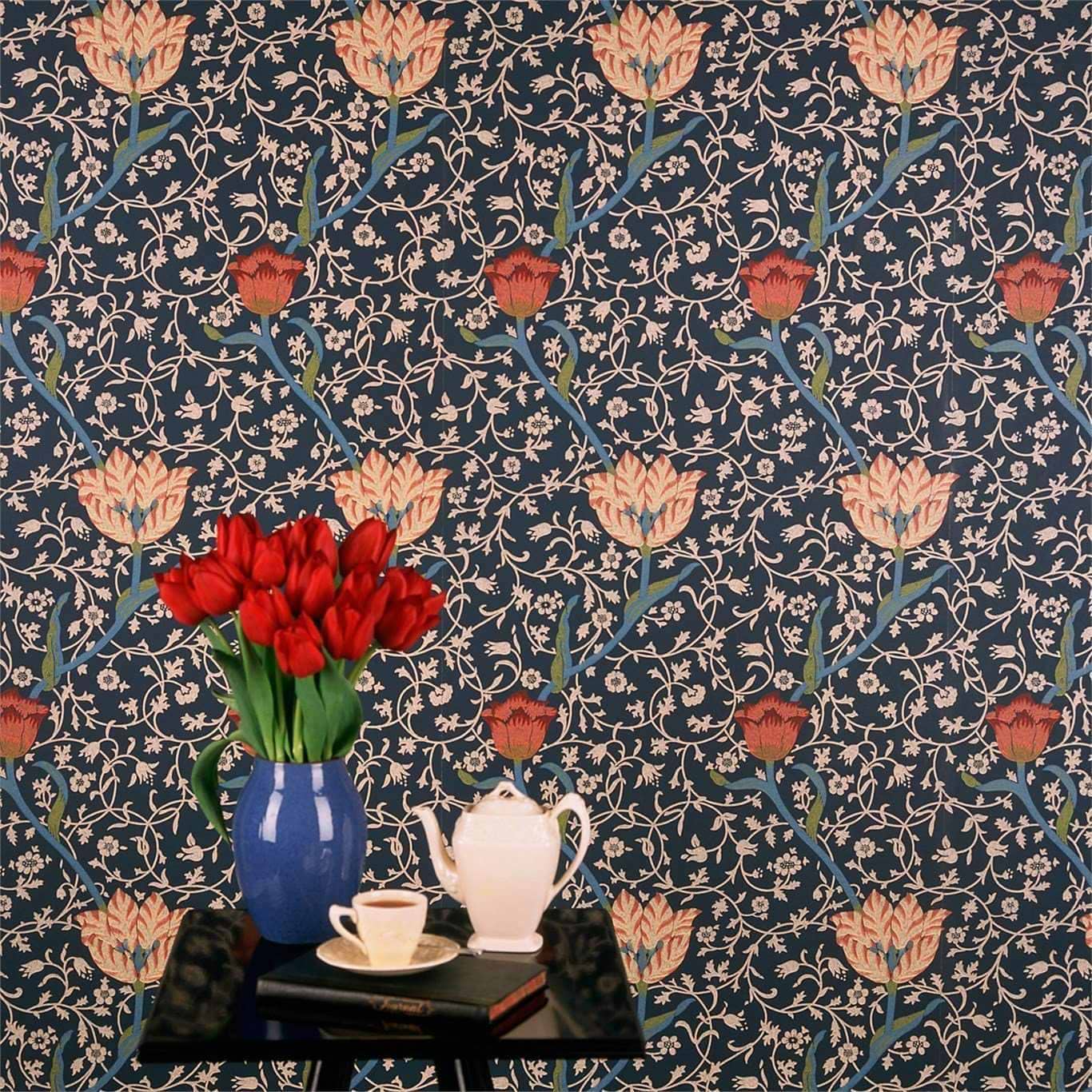 Garden Tulip-behang-Tapete-Morris & Co-Selected Wallpapers