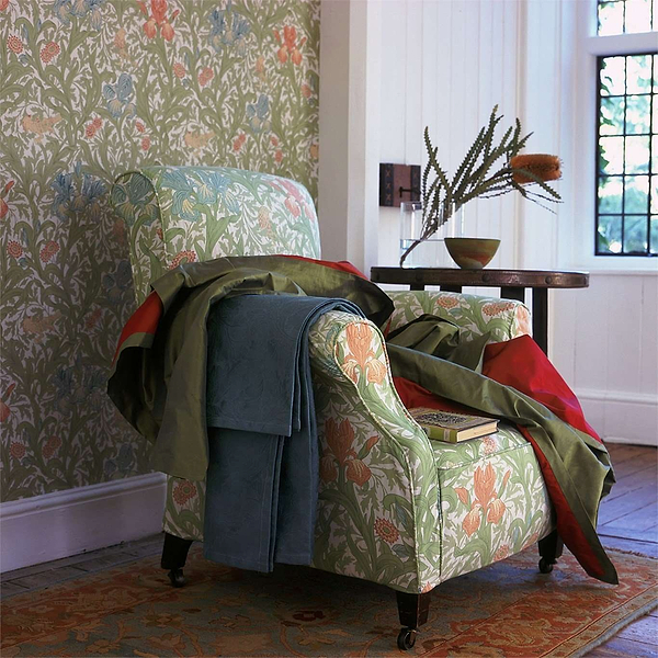 Iris-behang-Tapete-Morris & Co-Selected Wallpapers