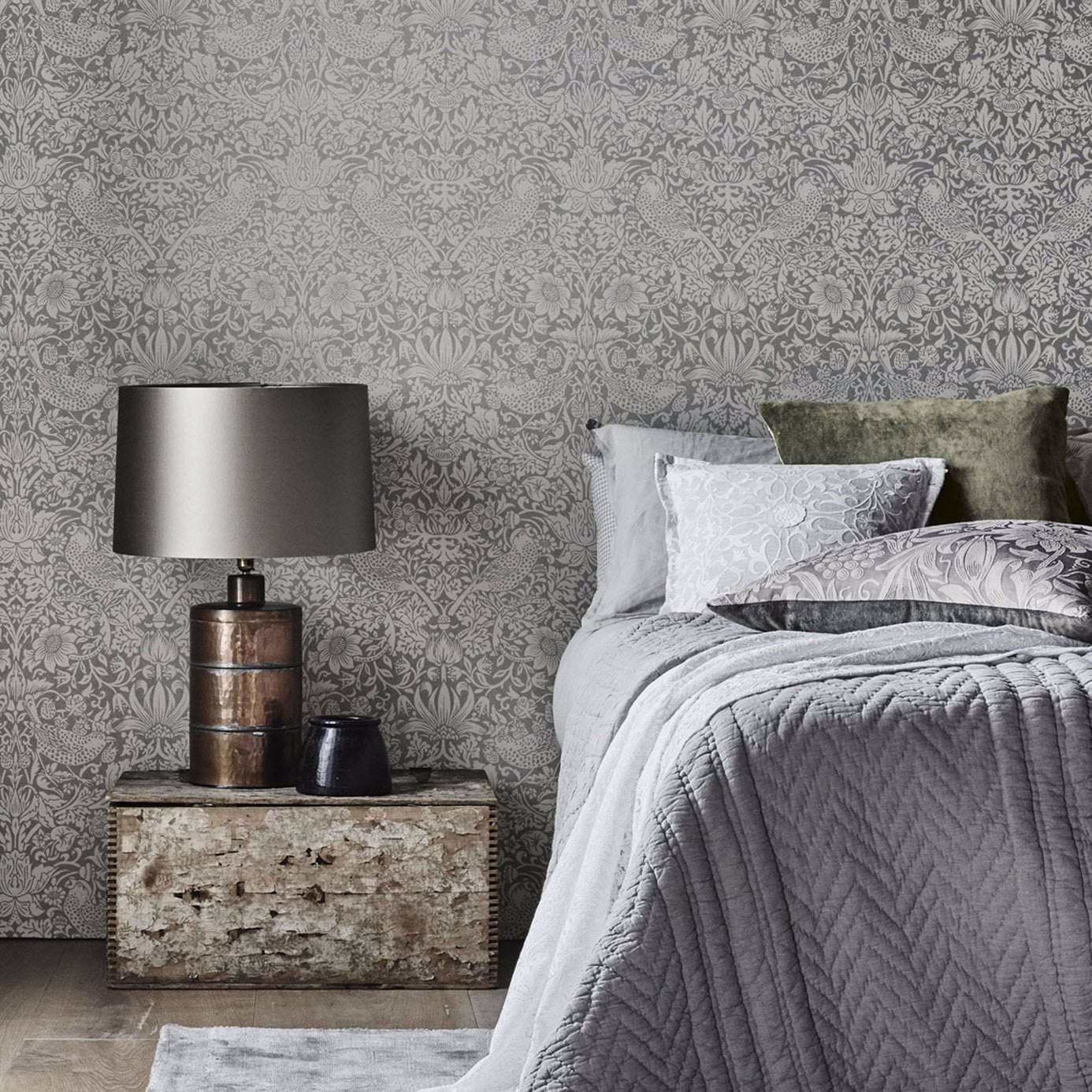 Pure Strawberry Thief-behang-Tapete-Morris & Co-Selected Wallpapers