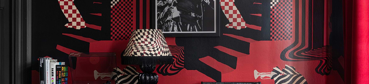 Mind the Gap behang Selected Wallpapers