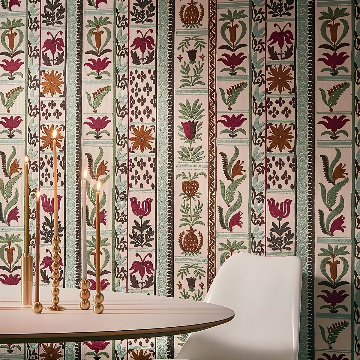 Discover the betoverende Lumières Boréales wallpaper collection van Pierre Frey