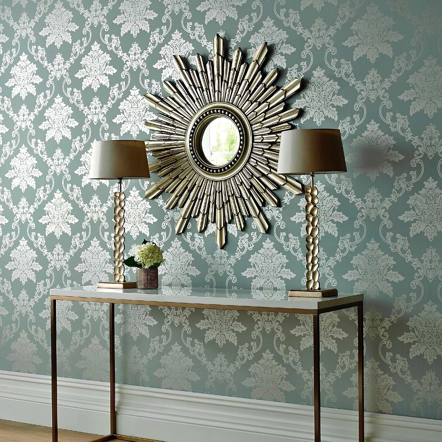Damast wallpaper: tijdloze luxury for every room