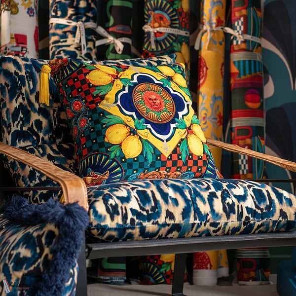 Amalfi Blue Velvet kussen-Mind the Gap-Blue-50 x 50 cm-Selected-Wallpapers-Interiors