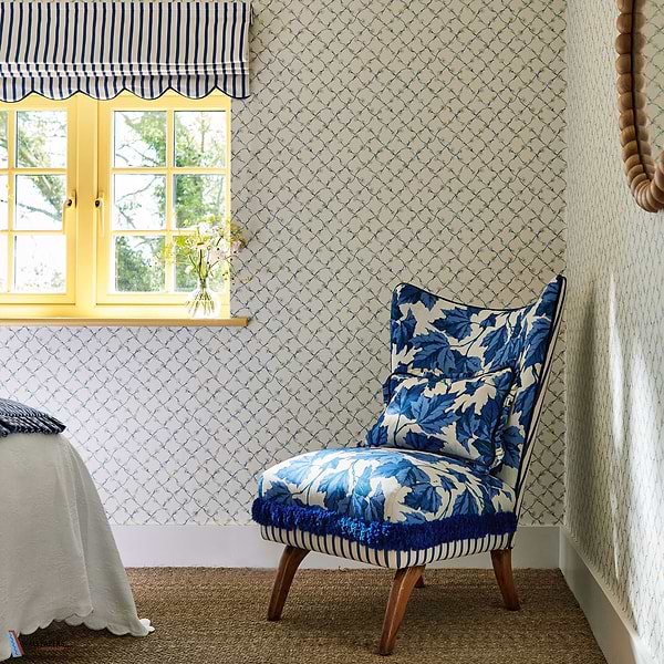 Daisy Trellis-Wallpaper-Harlequin-Selected Wallpapers