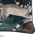 Delilah Velvet Kussen-Kussen-Romo-Kissen-Cushion-Selected Interiors