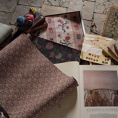 Diamonds & Flowers behang-Zoffany-Selected Wallpapers-Interiors