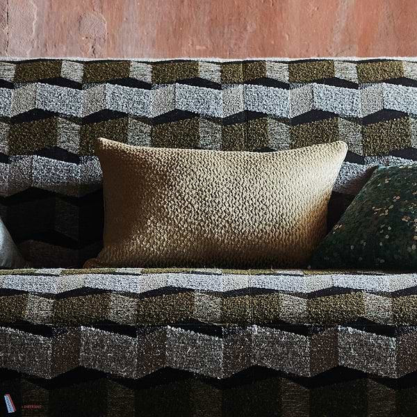 Eris Kussen-Black Edition-Kissen-Cushion-Selected Interiors