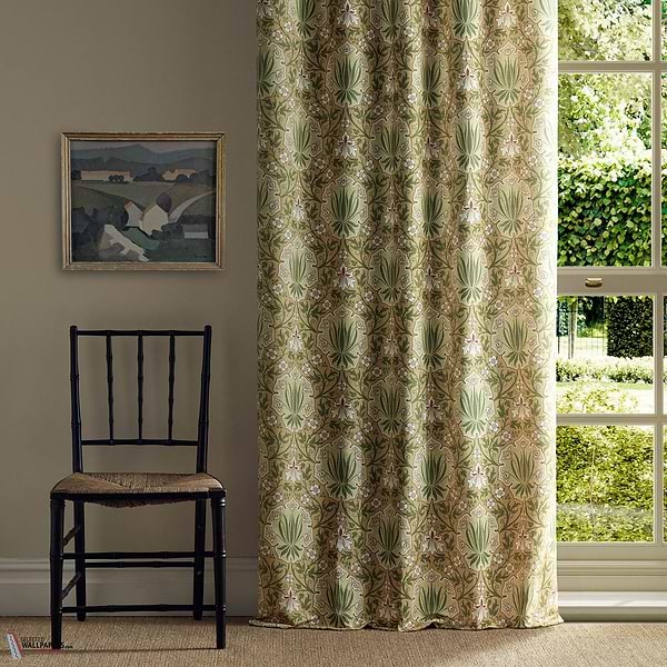 Iris & Rose roomshot