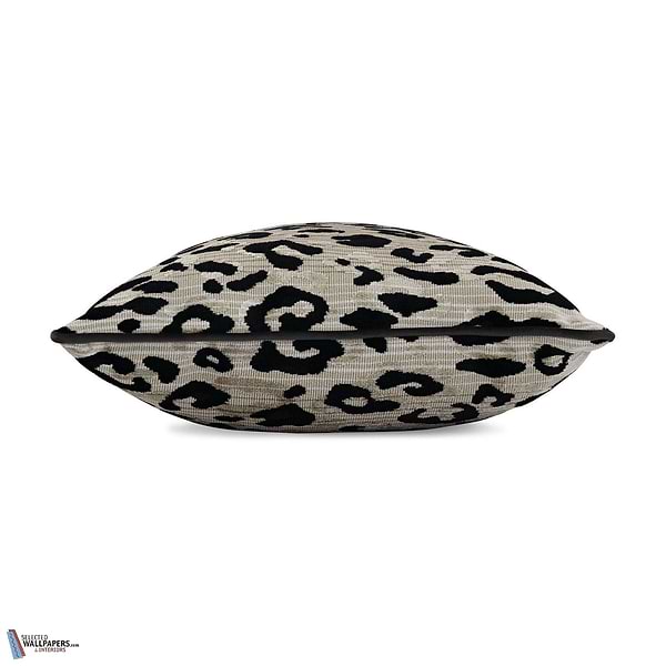 Mimi Velvet Kussen-Kussen-Romo-Kissen-Cushion-Selected Interiors