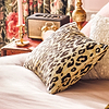 Mimi Velvet Kussen-Kussen-Romo-Kissen-Cushion-Selected Interiors
