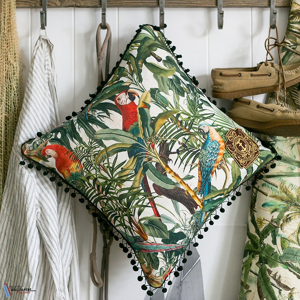 Parrots of Brasil Linen Kussen-Kussen-Mind the Gap-Kissen-Cushion-Selected Interiors