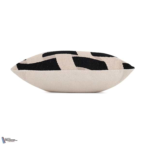 Pool Kussen-Kirkby Design-Selected Interiors