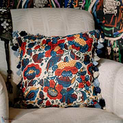 Remondini Floral Kussen-Kussen-Mind the Gap-Kissen-Cushion-Selected Interiors