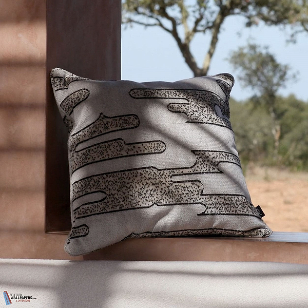 Salvador Kussen-Zinc Textile-wallpaper-behang-Tapete-wallpaper-Selected Wallpapers