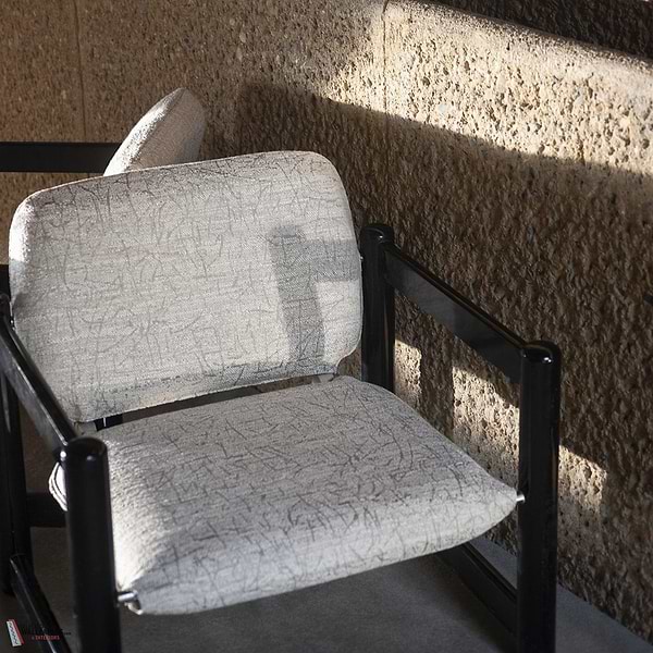 Tracing Thorns stof-Dedar-Selected Wallpapers-Interiors