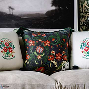 Zabola Kussen-Kussen-Mind the Gap-Kissen-Cushion-Selected Interiors