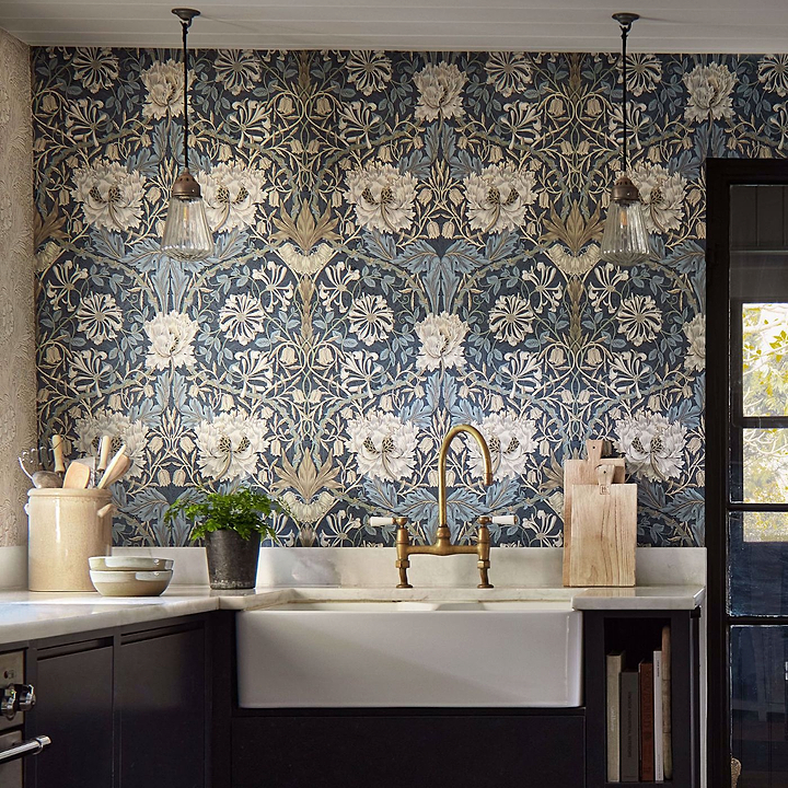 Honeysuckle and Tulip behang-behang-Morris & Co-Selected Wallpapers &amp; Interiors