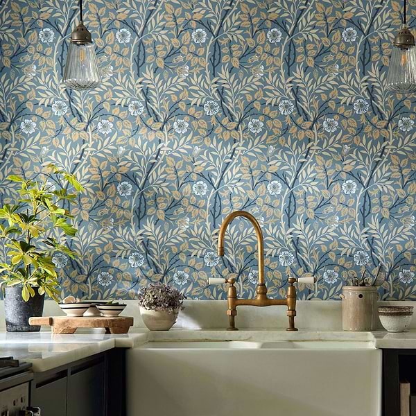 Sweet Briar behang-behang-Morris & Co-Selected Wallpapers &amp; Interiors