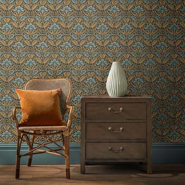 Iris Meadow-Behang-Tapete-GP&J Baker-Selected Wallpapers