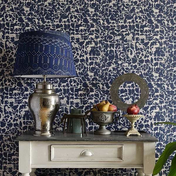 Royal Hunting-behang-Tapete-Mind the Gap-Selected Wallpapers