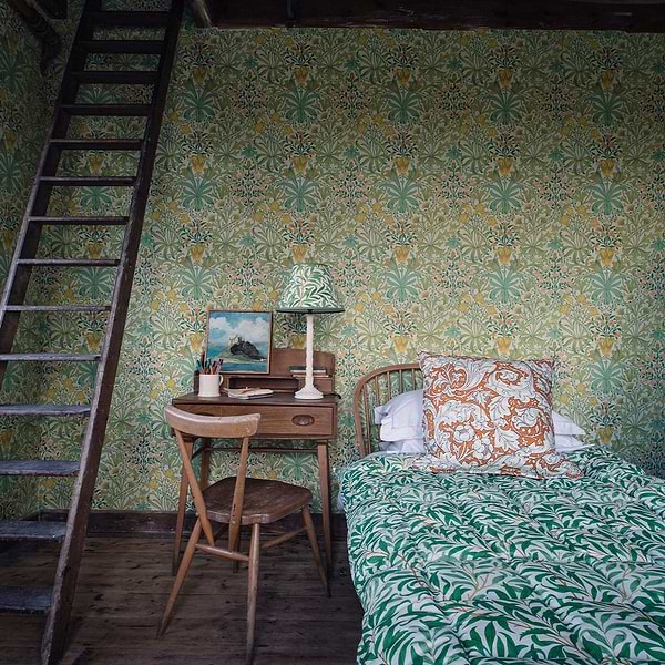 Woodland Weeds-Behang-Tapete-Morris & Co-Selected Wallpapers