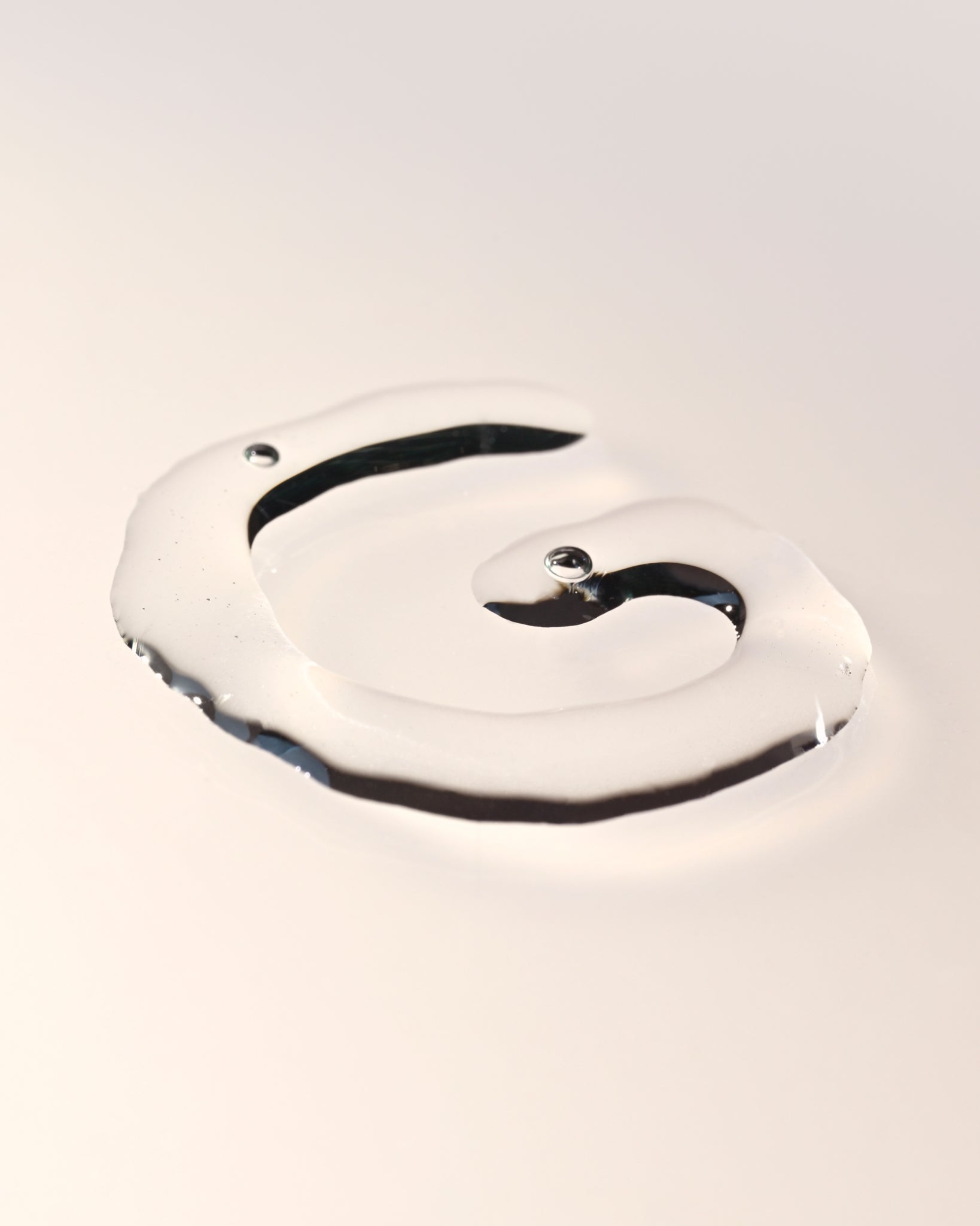 MADARA Glycolic Glow Toner texture