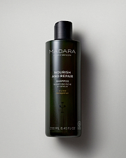 MÁDARA Organic Skincare nourish and repair shampoo A4001 shampoo product photo on plain background.