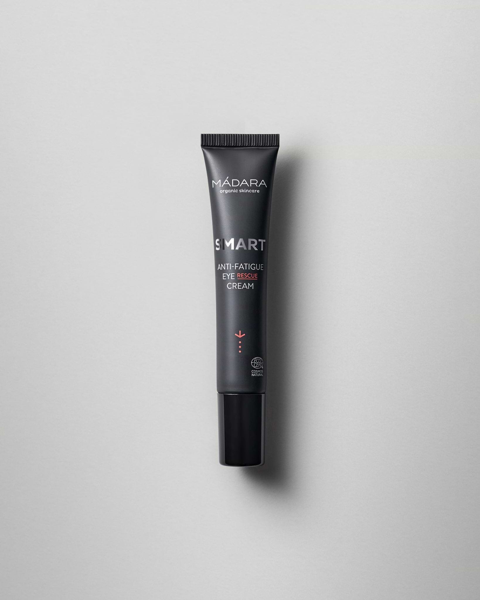 MÁDARA Organic Skincare smart anti fatigue eye rescue cream A3121 face cream product photo on plain background.