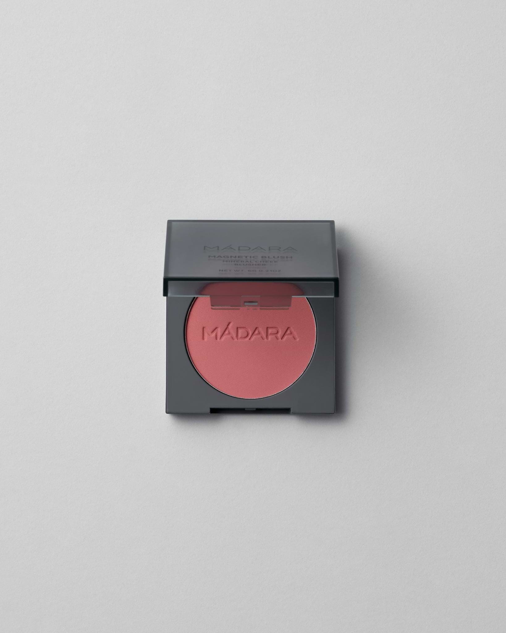 MÁDARA Organic Skincare mineral cheek blusher cold cheeks A6823 product photo on plain background.