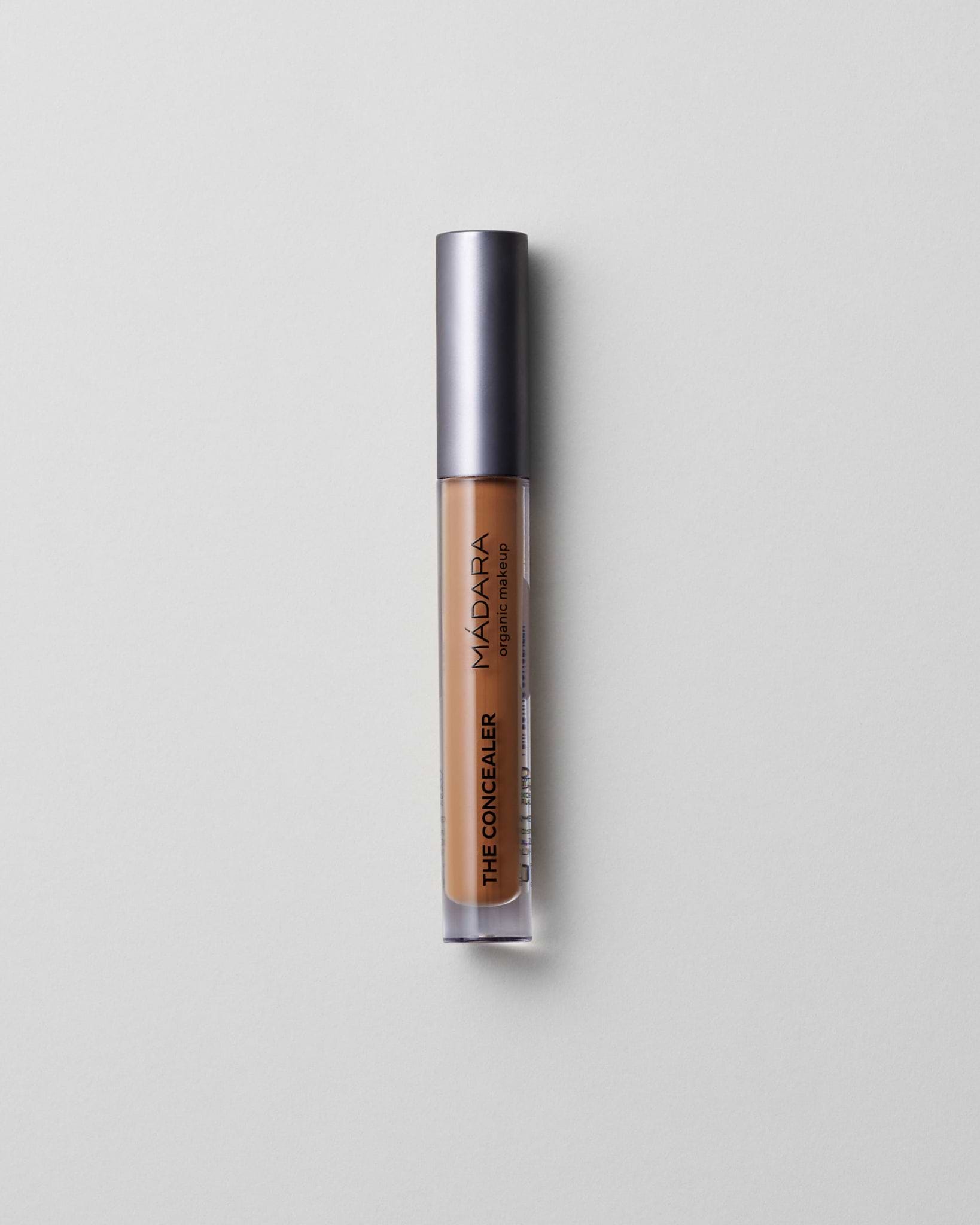 MÁDARA Organic Skincare rich soil concealer madara A6116 concealer product photo on plain background.