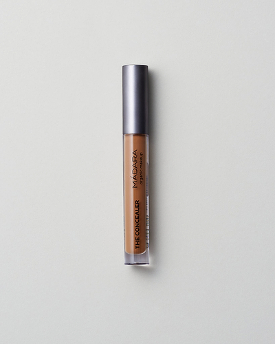 MÁDARA Organic Skincare rich soil concealer madara A6116 concealer product photo on plain background.