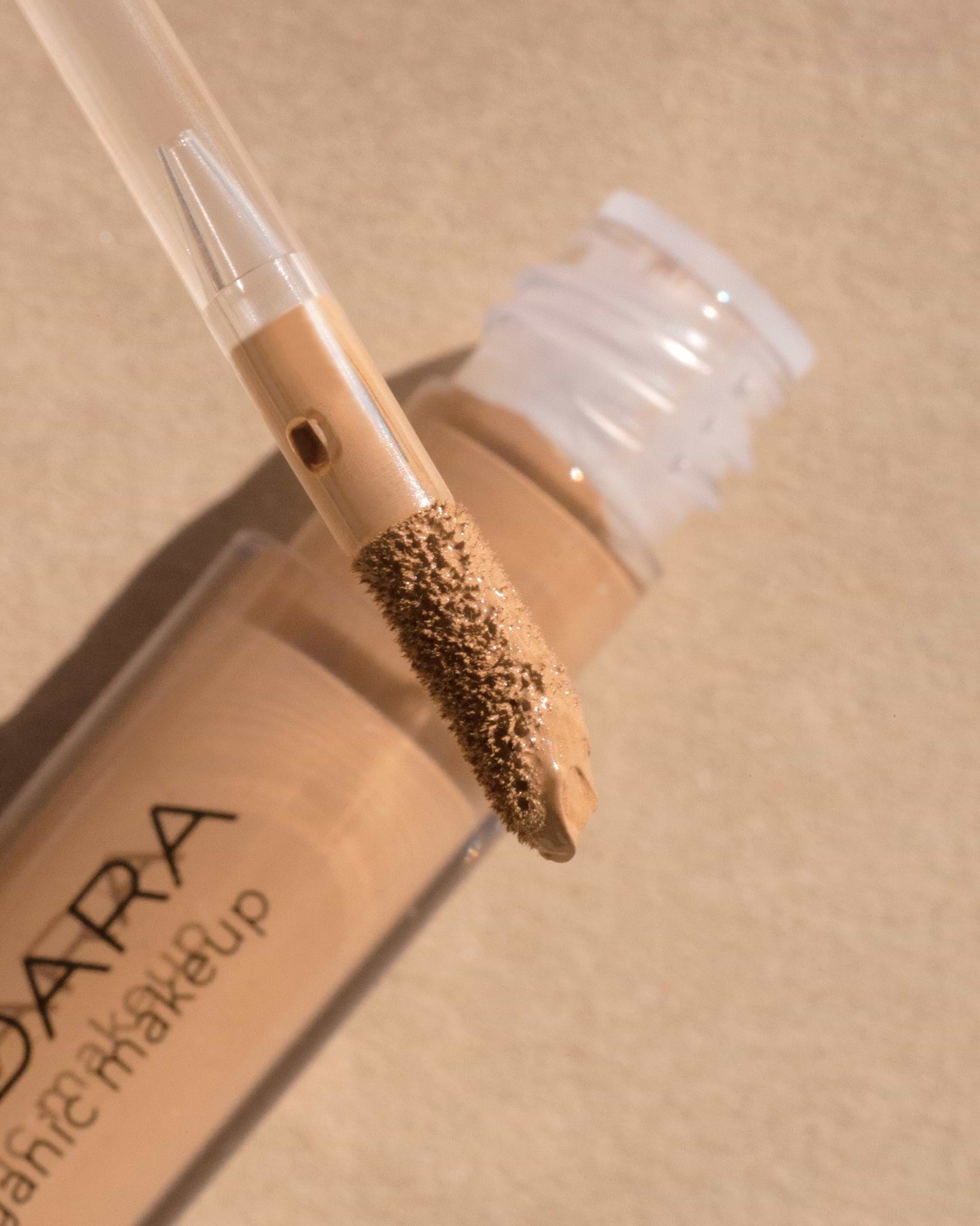 MÁDARA Organic Skincare organic makeup concealer A6110 concealer product photo on plain background.