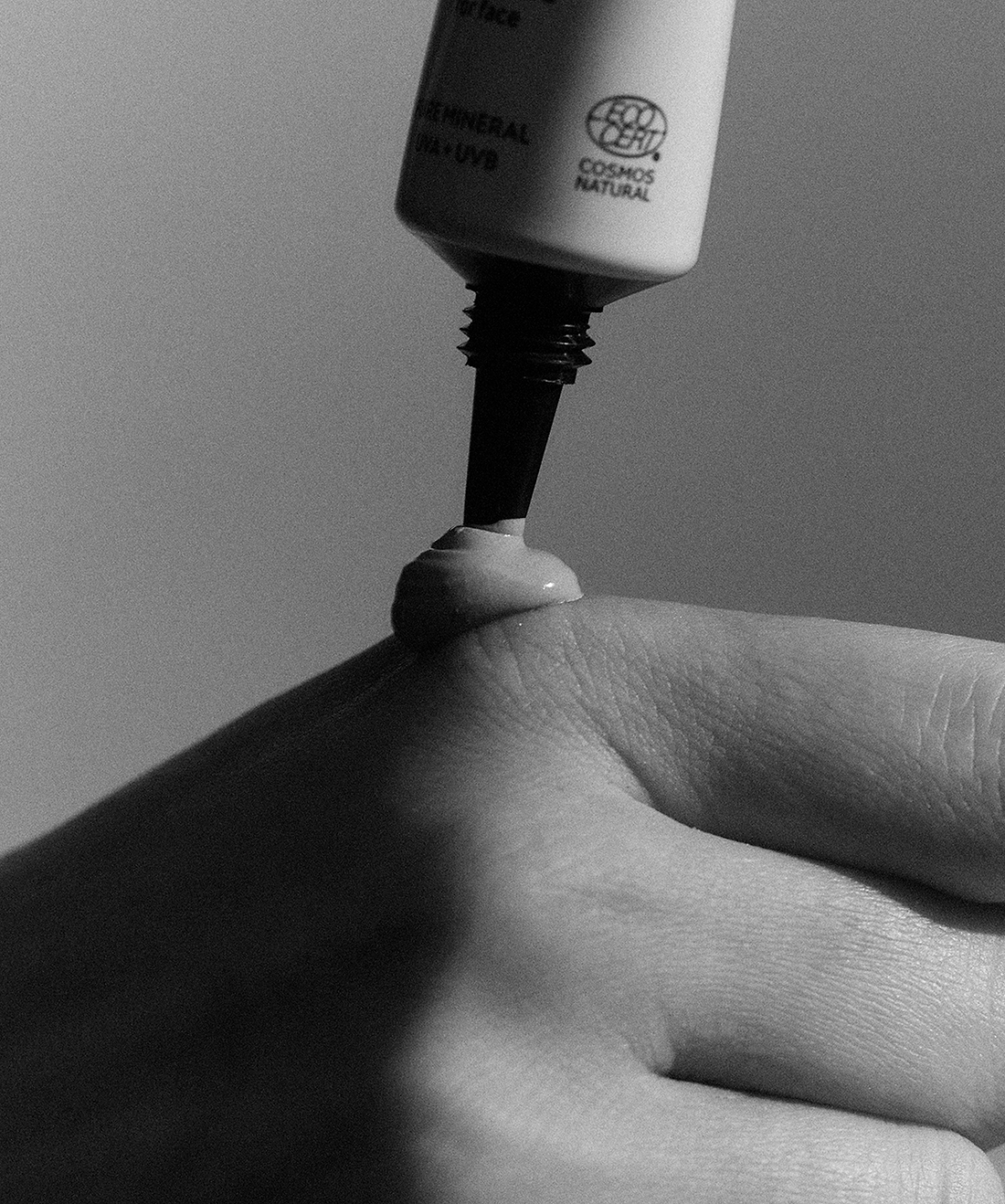 Zinc Oxide vs. Titanium Dioxide. Which Mineral Sunscreen Ingredient Is Best?