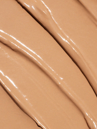 Close-up of Madara Luminous Perfecting Concealer texture in shade golden hour