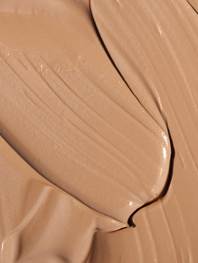 Close-up of City CC cream texture medium