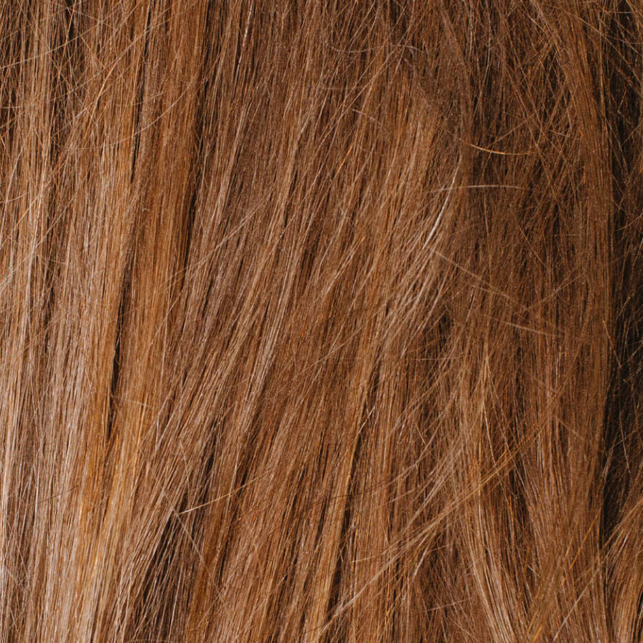 plaukų būklės stambiu planu prieš naudojant Madara Micro-Keratin Healthy Hair Mist