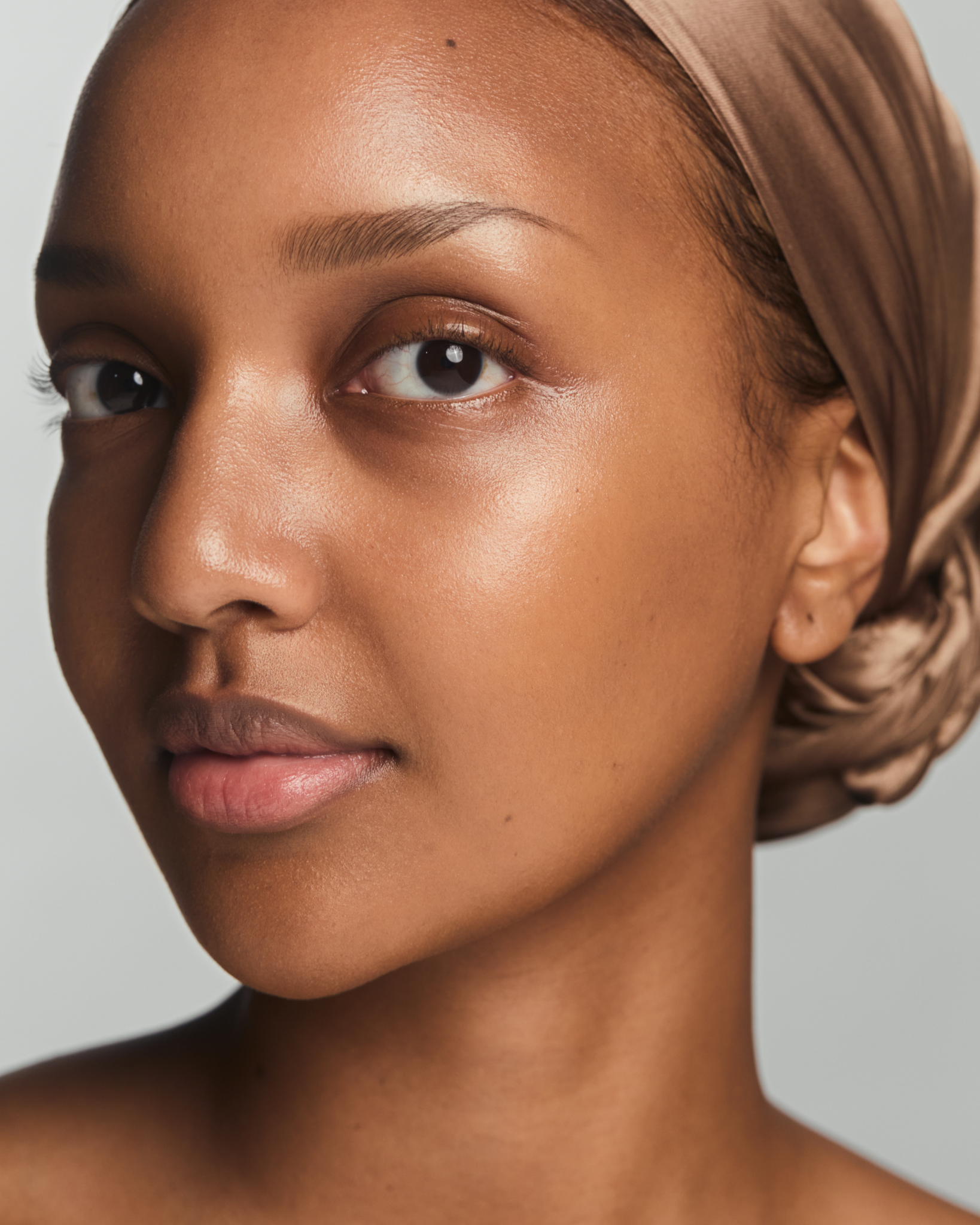 Madara CC Stick SPF30 Fudge On Model