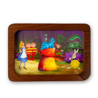 V Syndicate Small High Def Wooden Rolling Tray - 7.5in Alice Mushroom