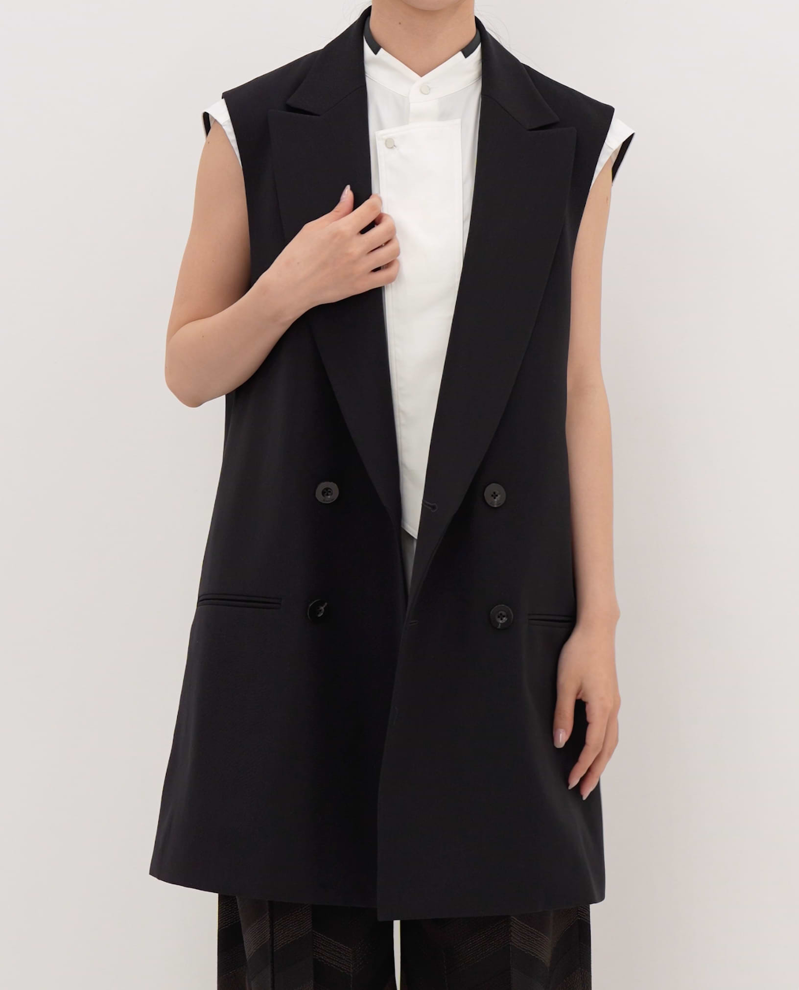 IRENISA sleeveless jacket イレニサ IRENISA sleeveless jacket イレニサ