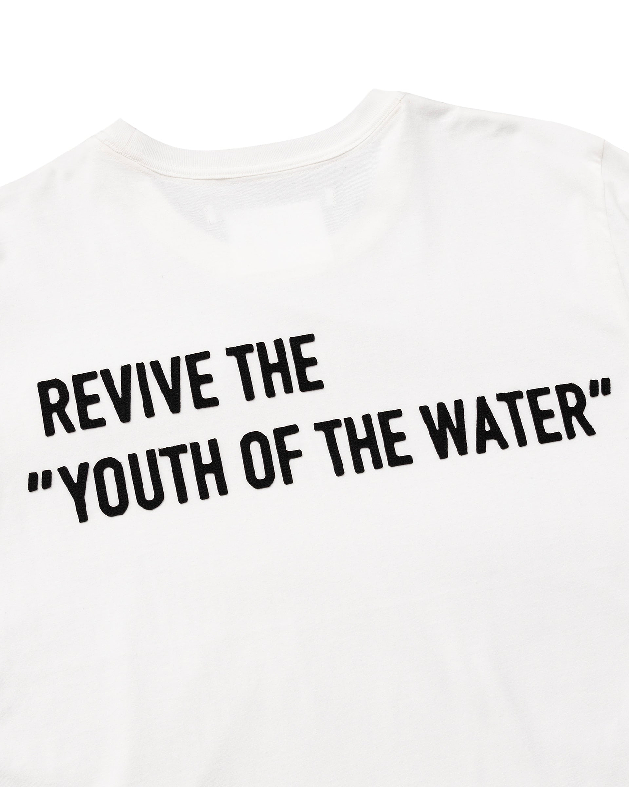 ロゴTシャツ