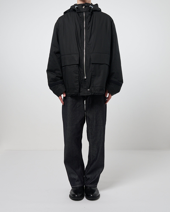 着用サイズL／身長176cm