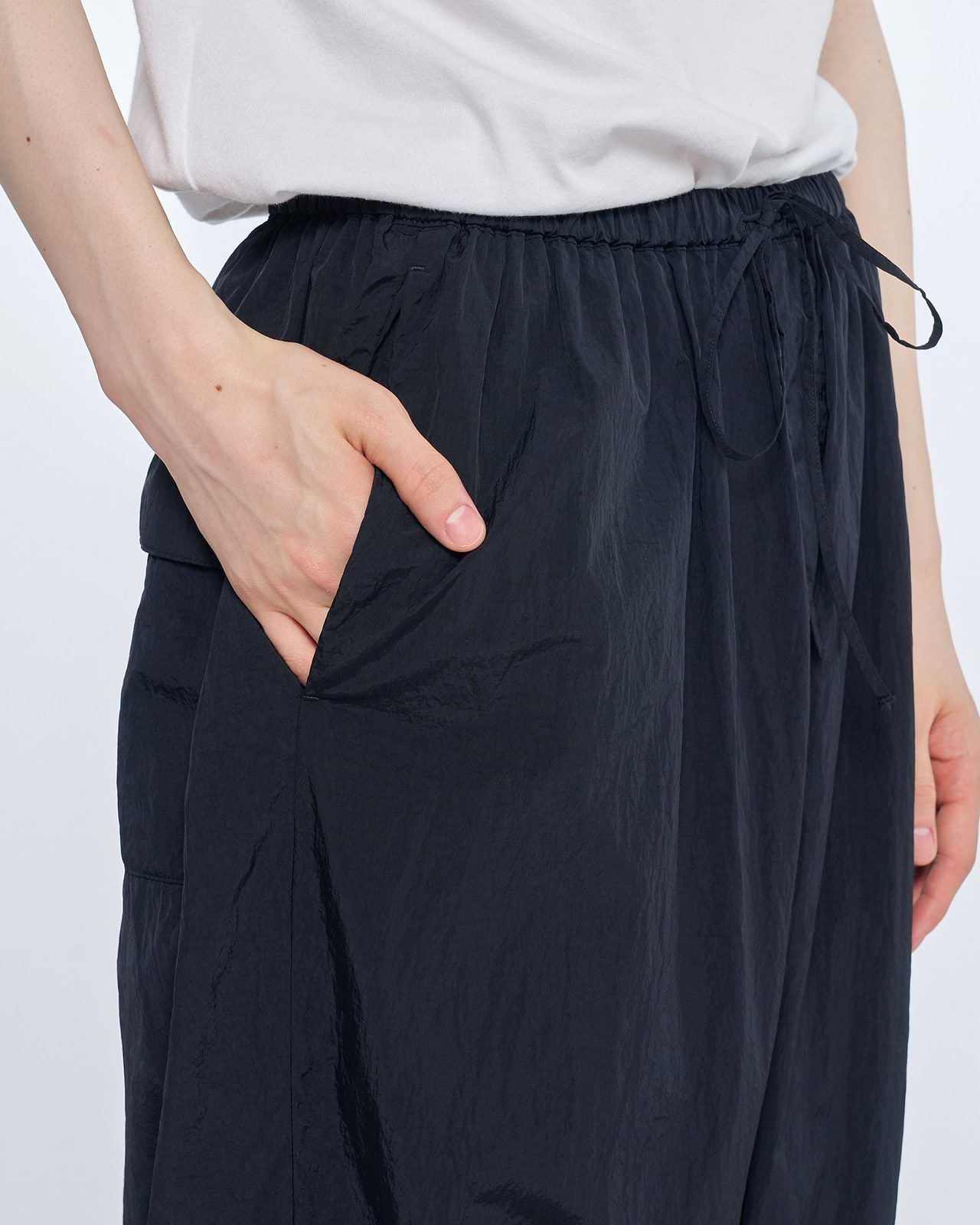 ハンドダイナイロンオーバーパンツ