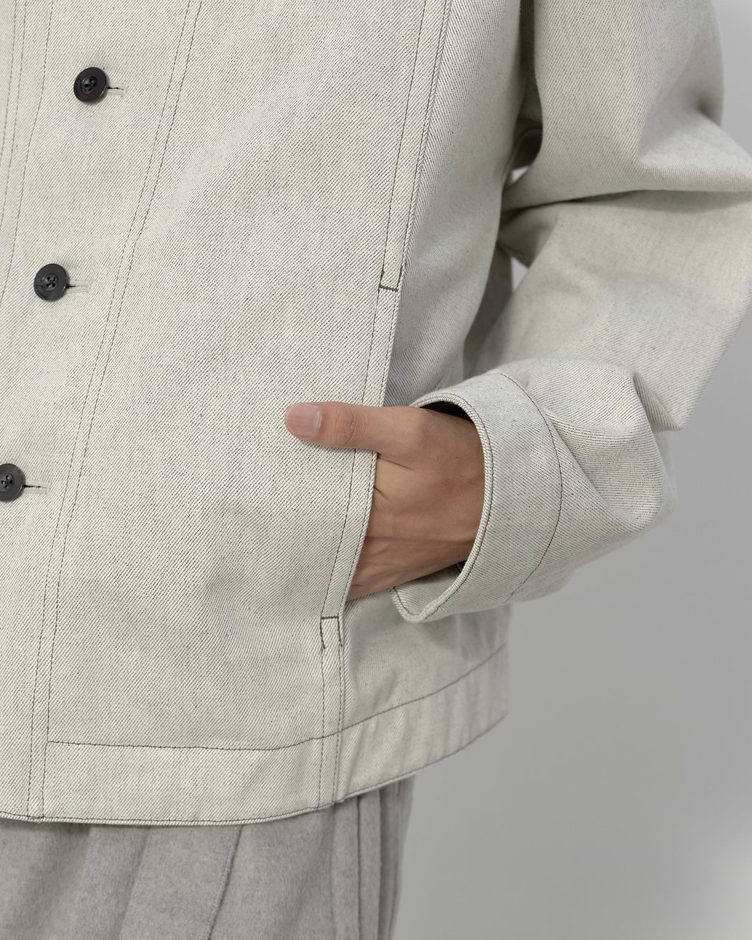 IRENISA】モディファイドスリーブショートブルゾン – ファッション  