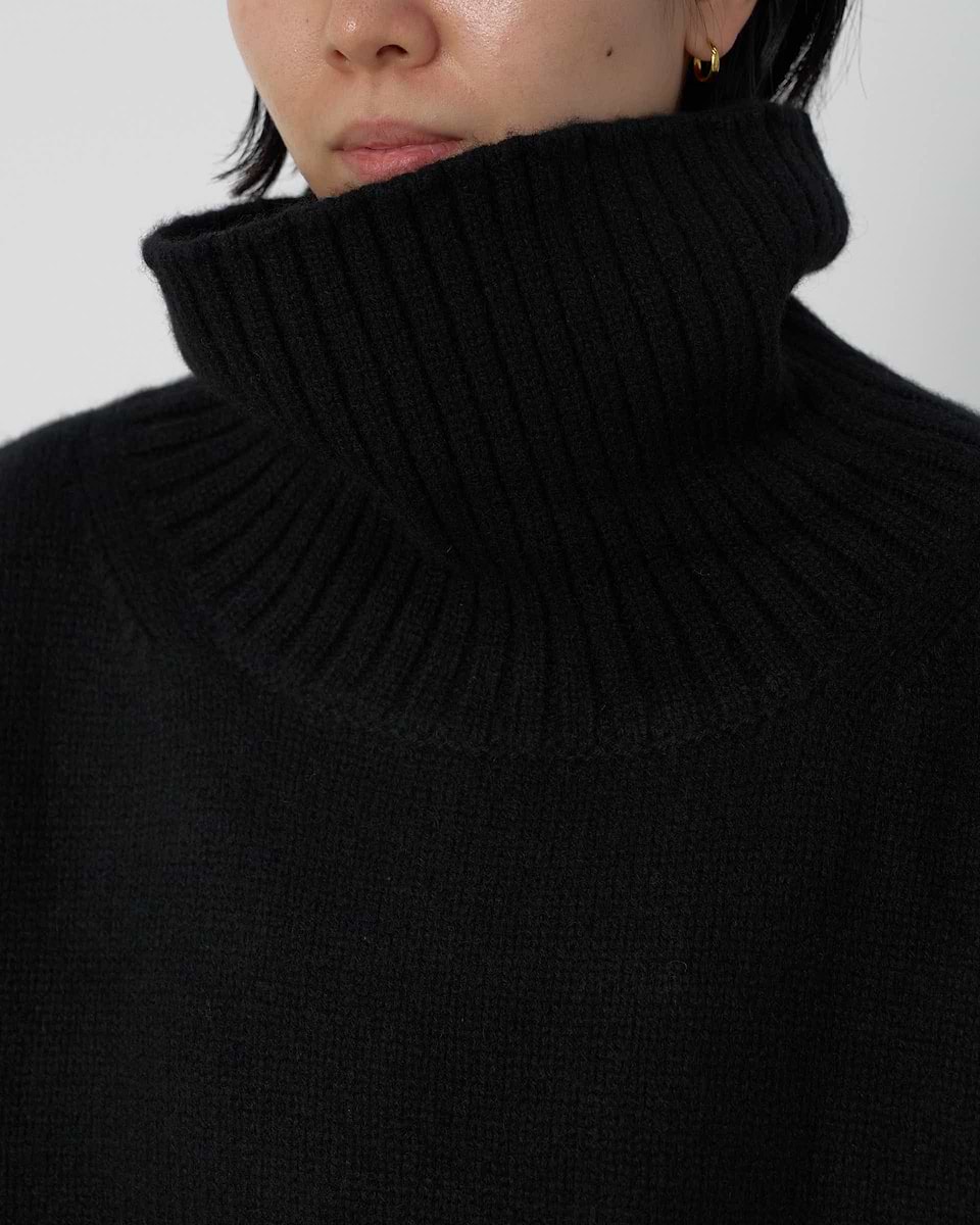 【23AW】オーバーサイズハイネックセーター