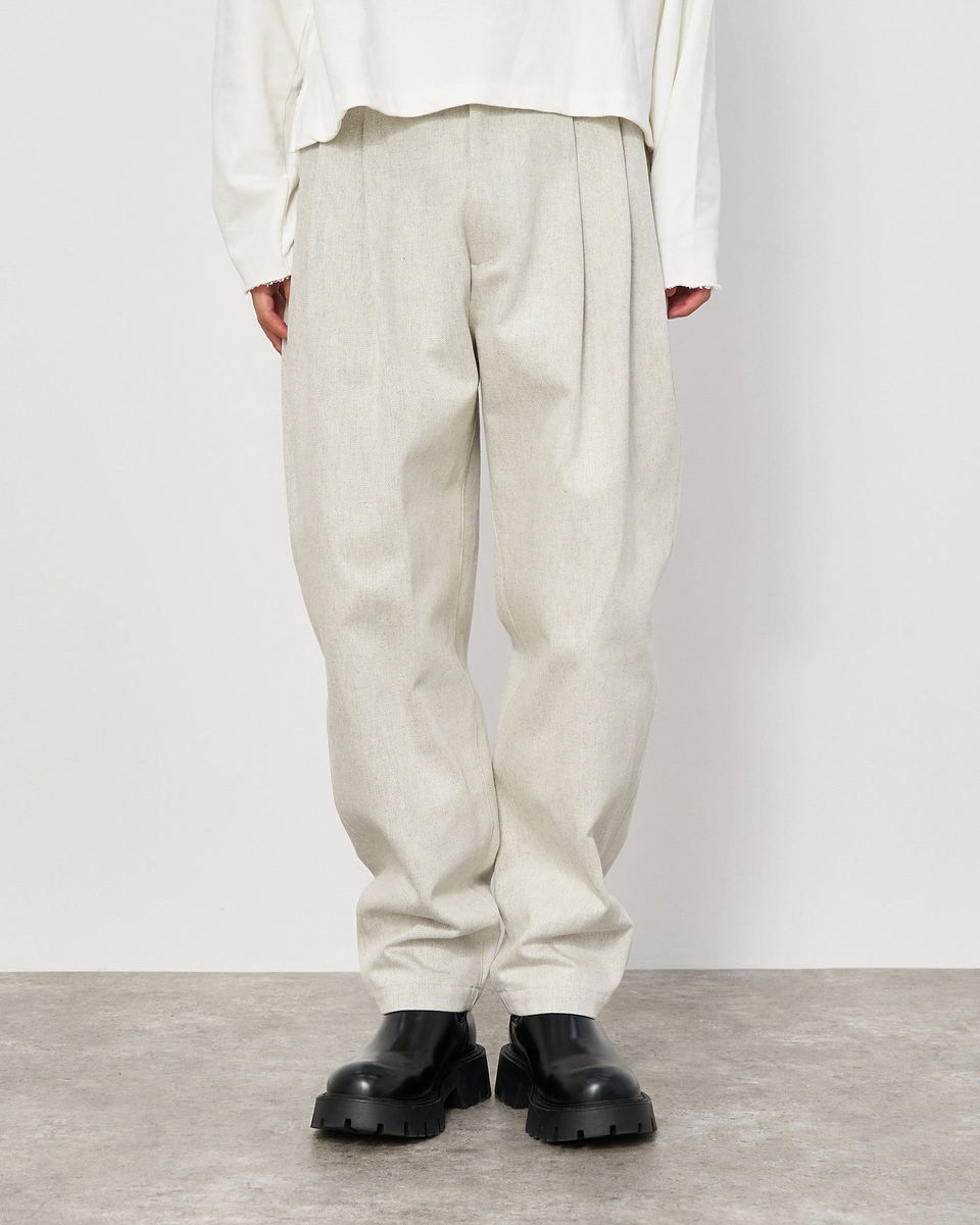 【23AW】３タックテーパードパンツ