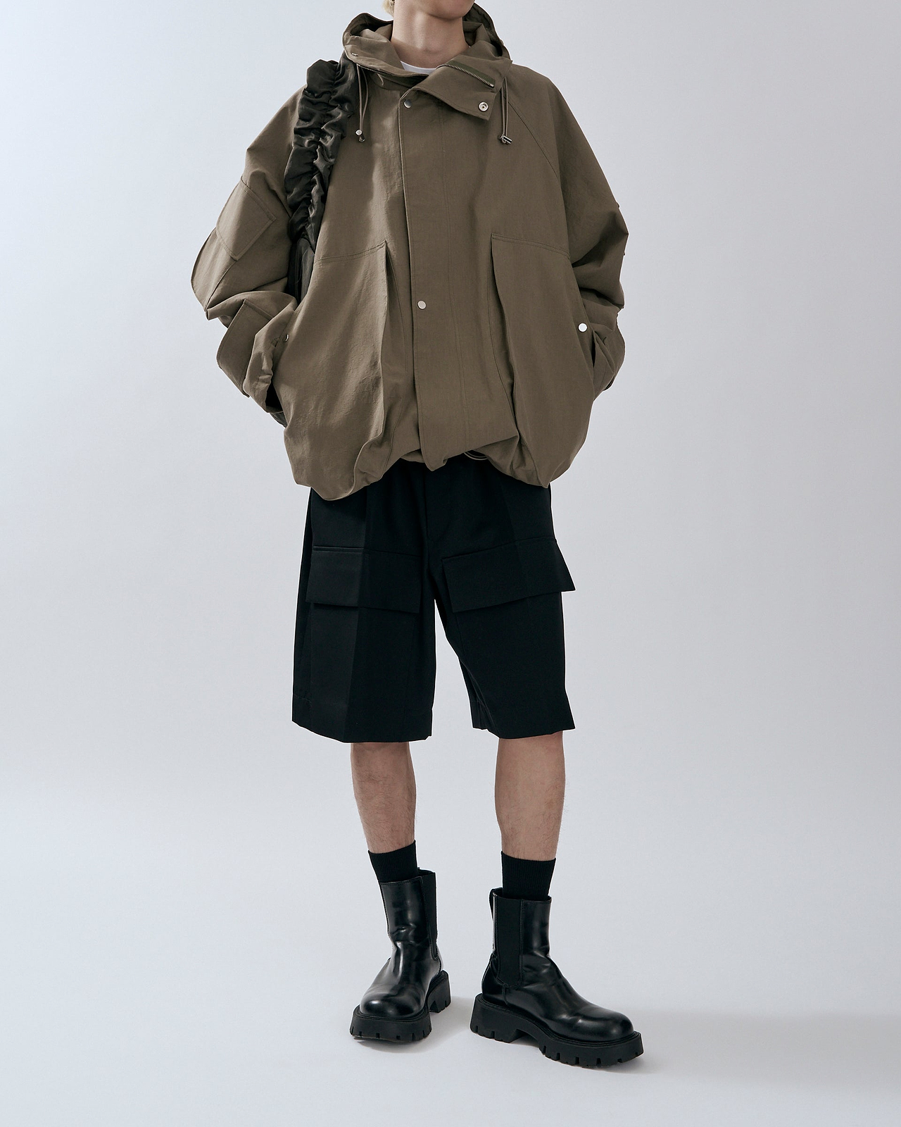 着用サイズ2／身長175cm（スナップスタッフ）